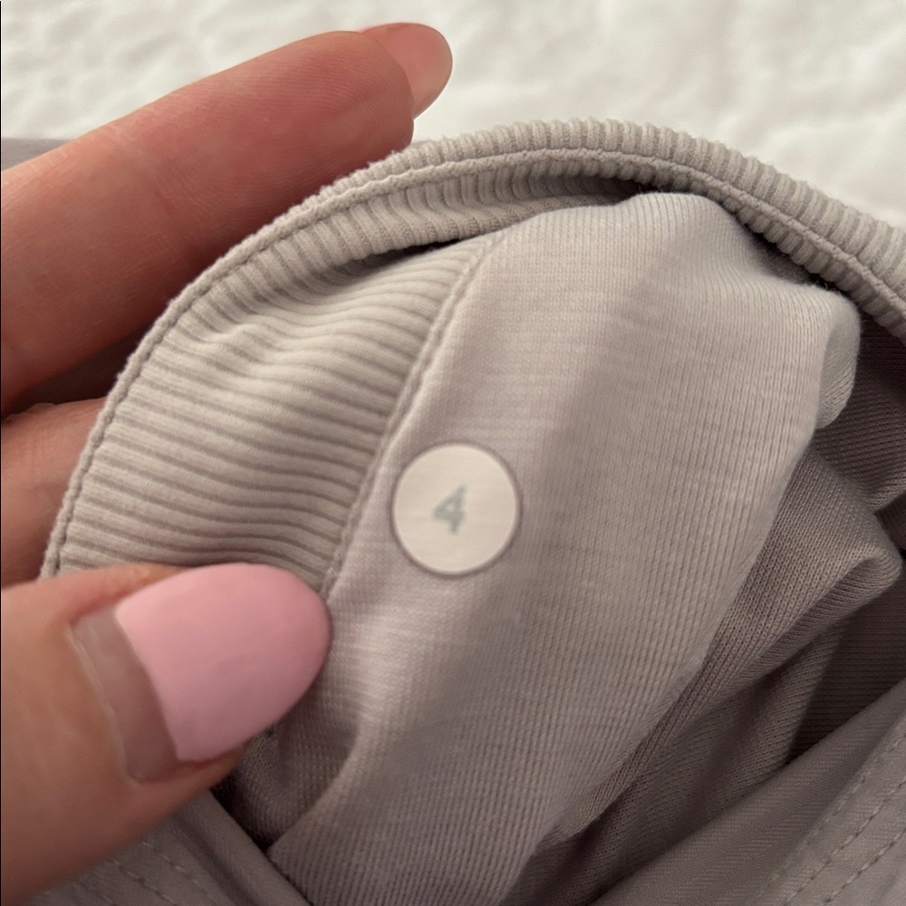 Lululemon Dance Studio Capri Cropped Light Gray Pants Size 4 - Picture 10 of 10